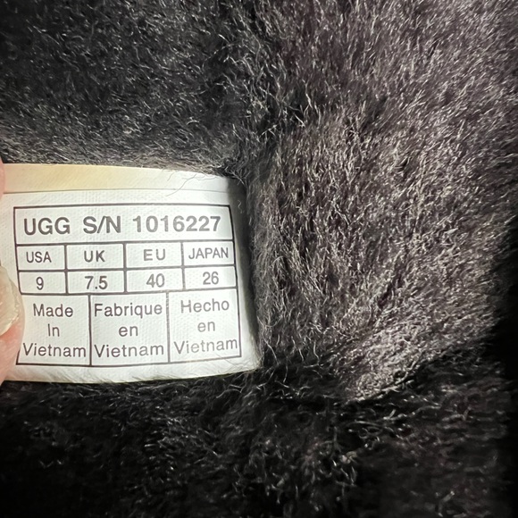 NWOT Authentic UGG Women's Bailey Button Triplet II Boot Chocolate Brown Size 9 - Picture 10 of 12